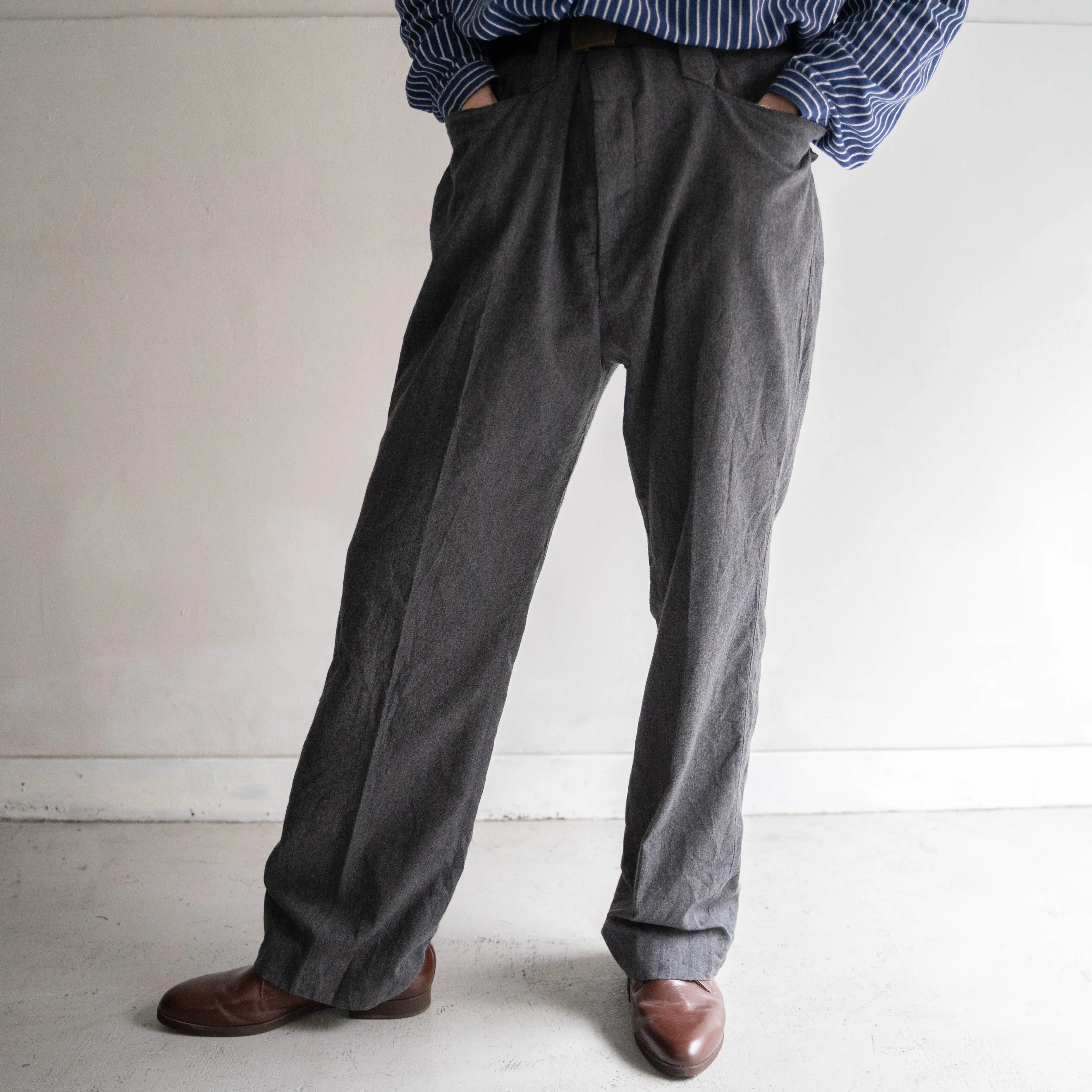 around 1970s gray color striped flare western slacks