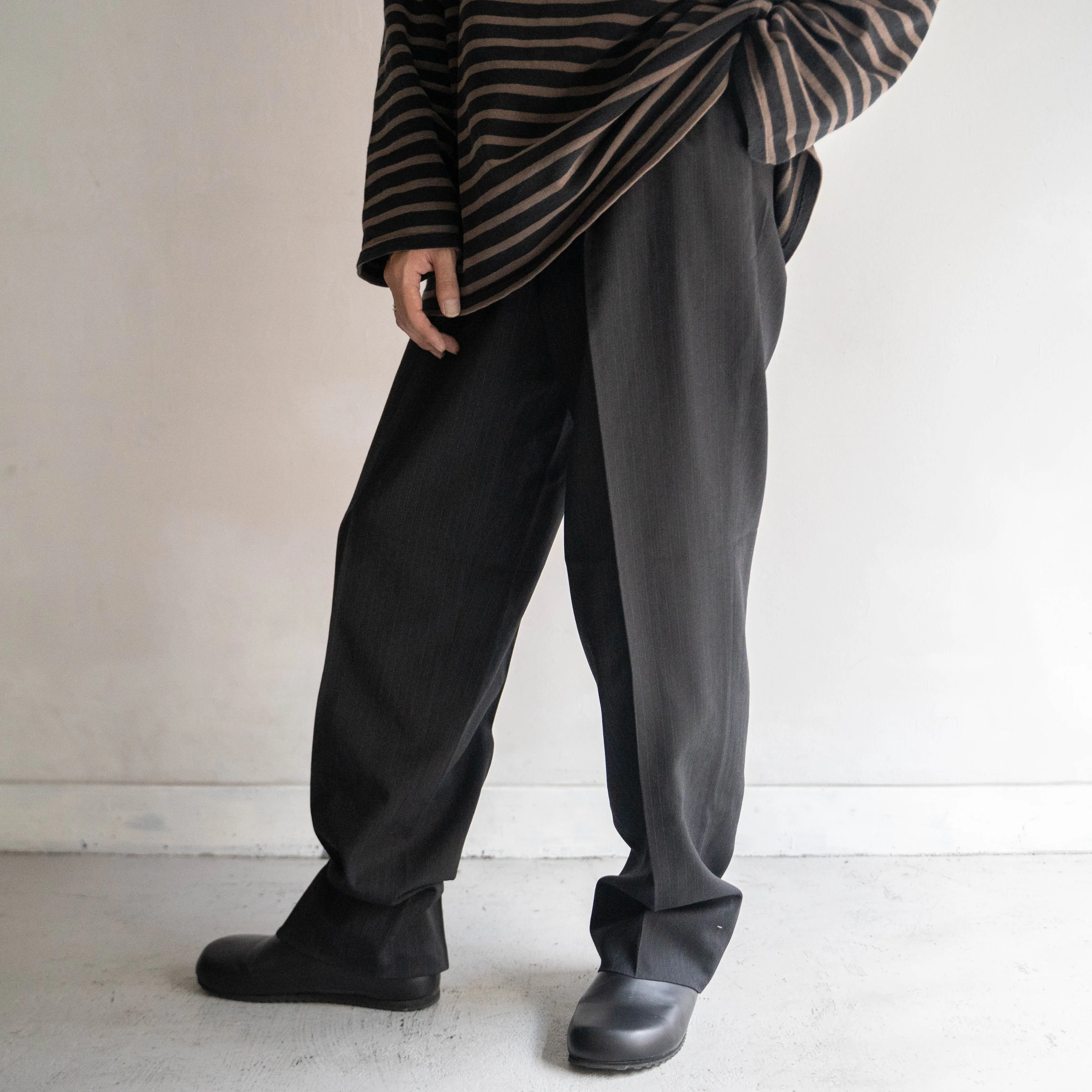 around 1980s Japan vintage black base stripe wool two tuck slacks