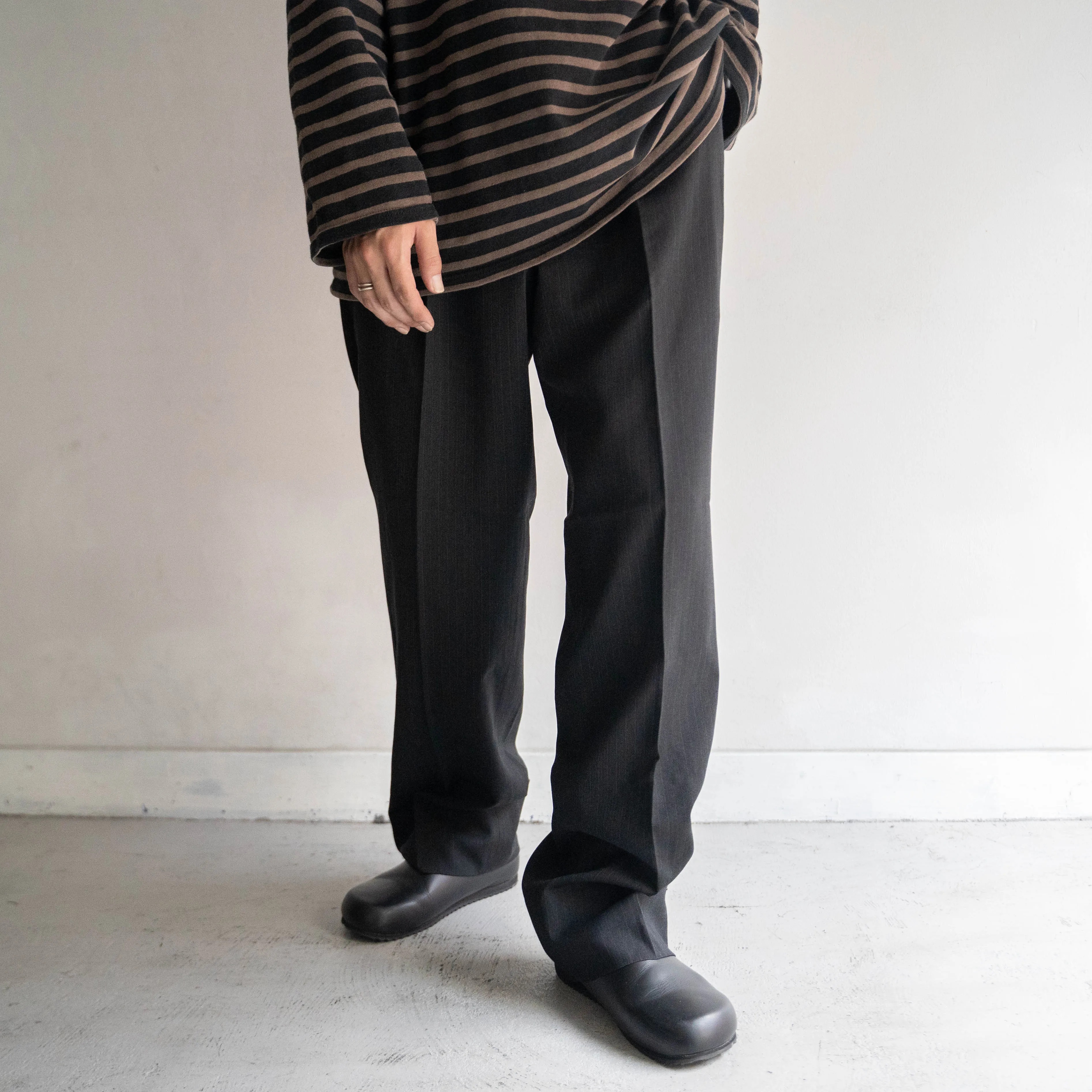 around 1980s Japan vintage black base stripe wool two tuck slacks