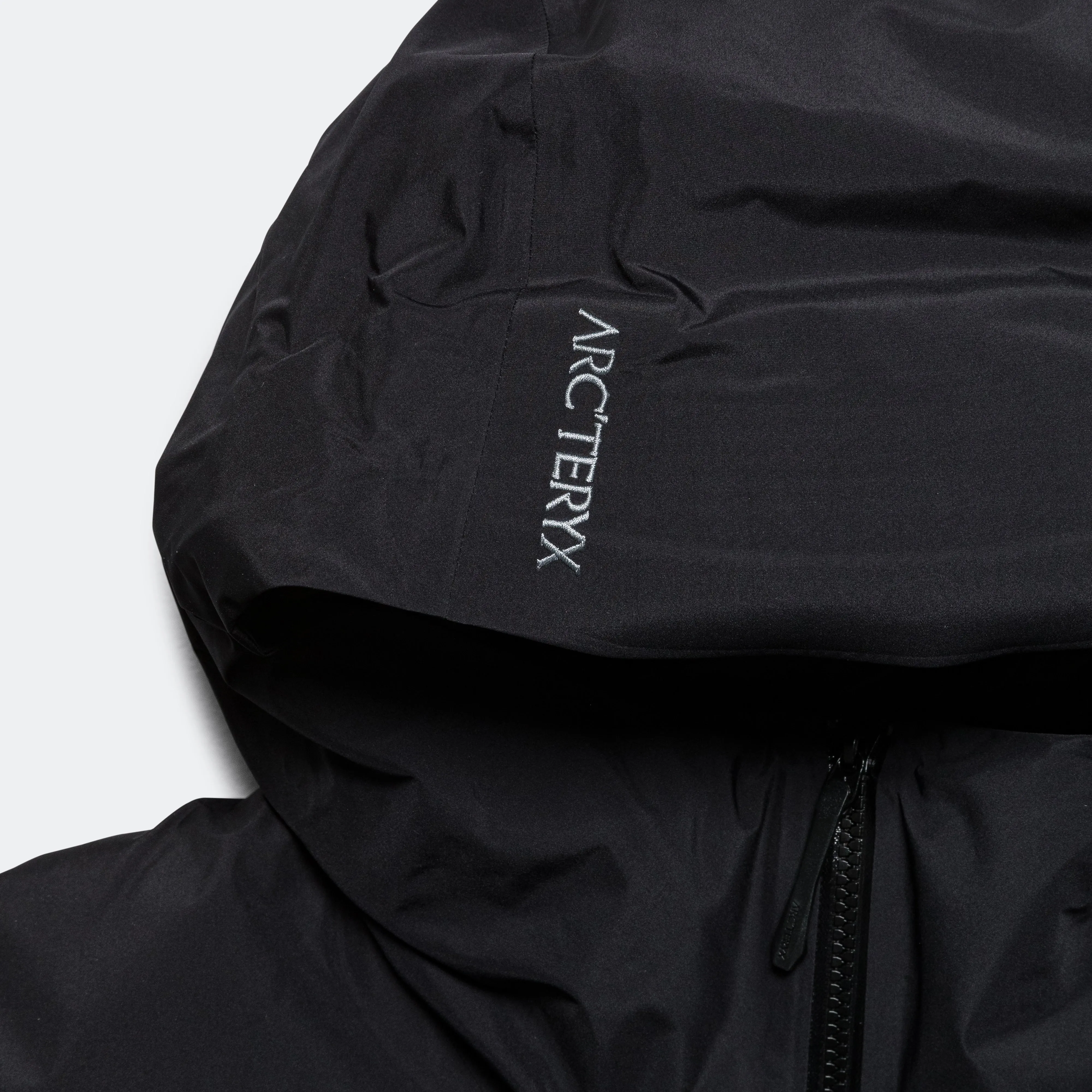 Beta Down Insulated GORE-TEX® Jacket - Black