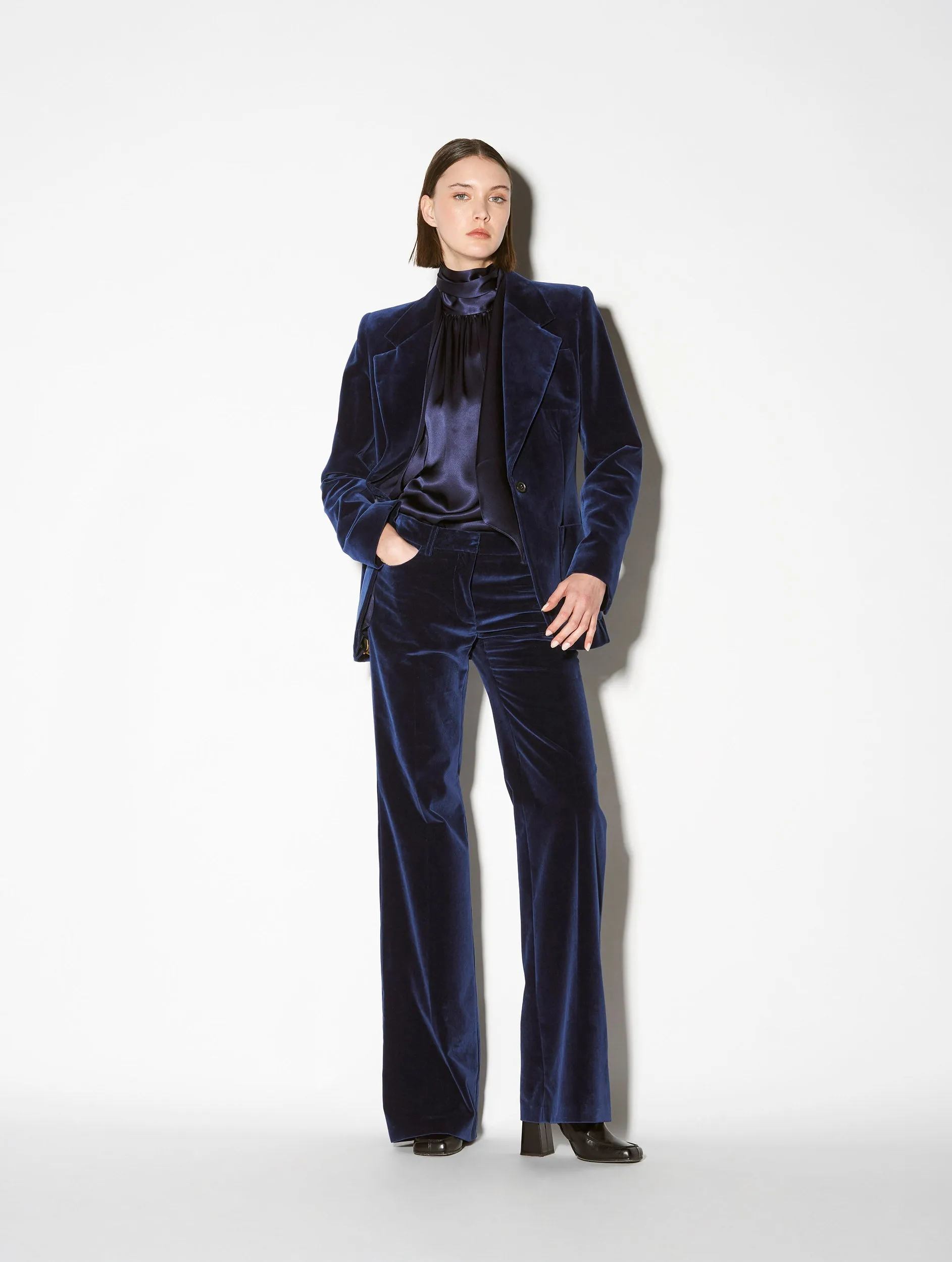 Blue smooth velvet suit jacket