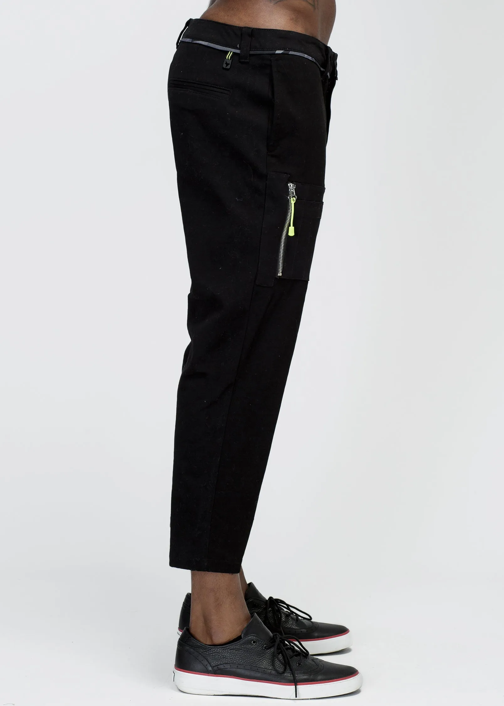 Konus Men's Cropped Side Zip Pants in Black