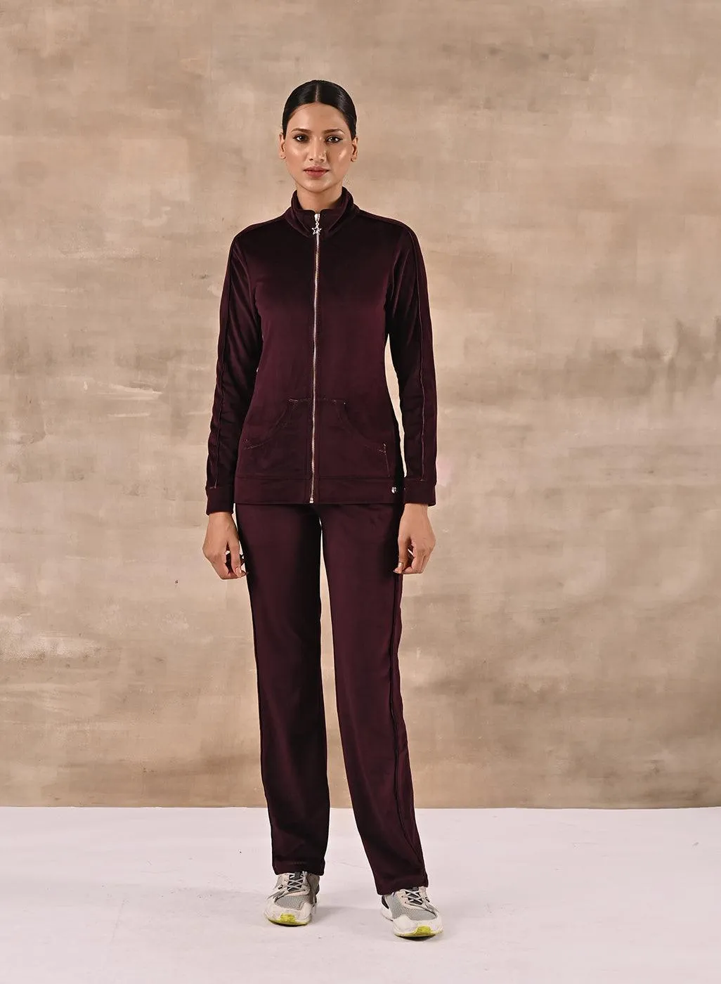 Maroon Tracksuit with Classic Collar and Zip Closure