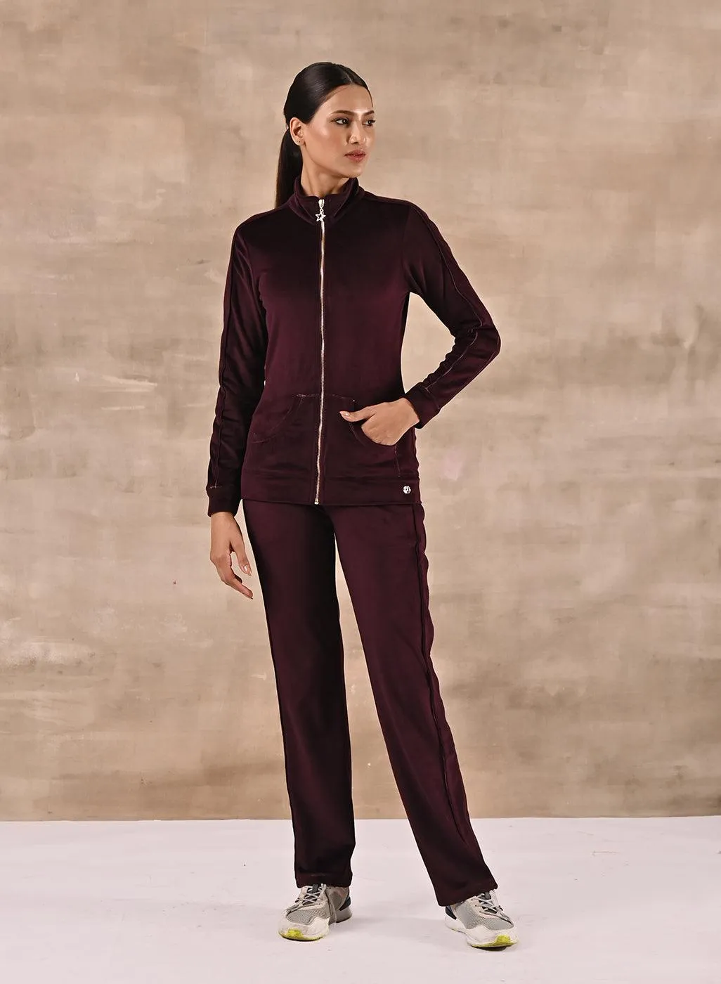 Maroon Tracksuit with Classic Collar and Zip Closure