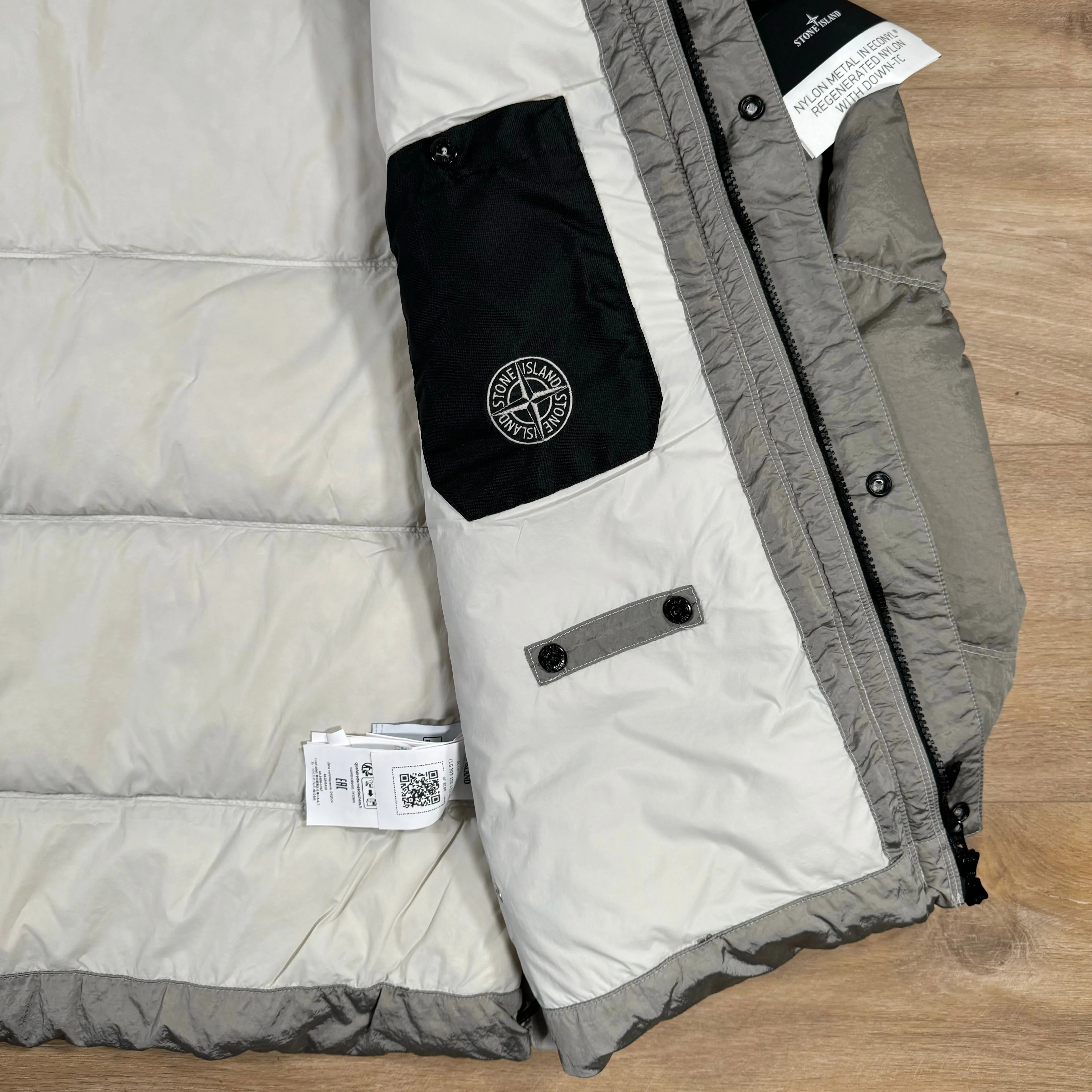 Stone Island Nylon Metal Down Jacket in Plaster